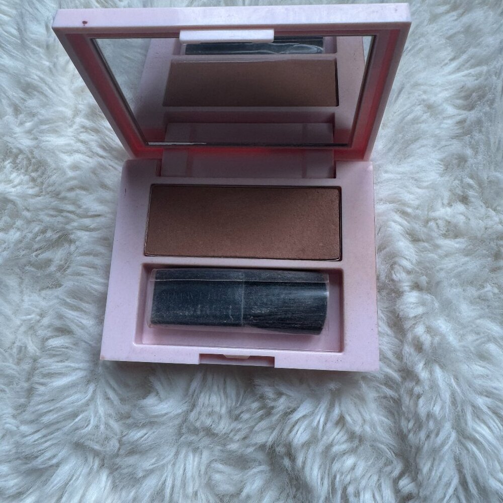 Estee Lauder Bronze Goddess Powder Bronzer  02 Medium